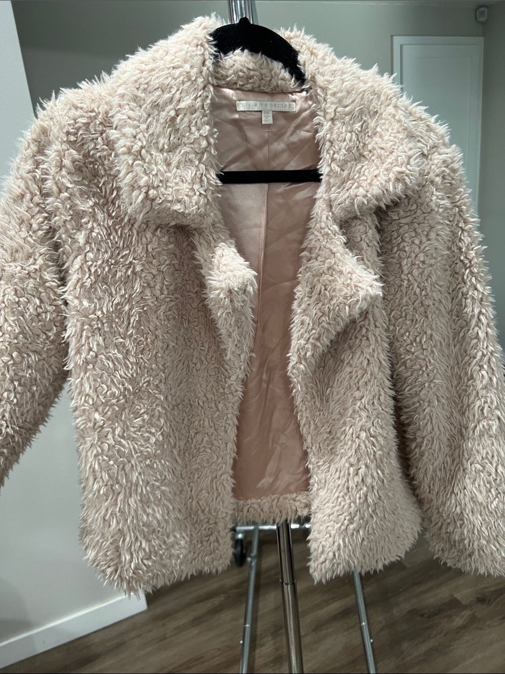 Plush Faux-Shearling Teddy Jacket in Light Blush